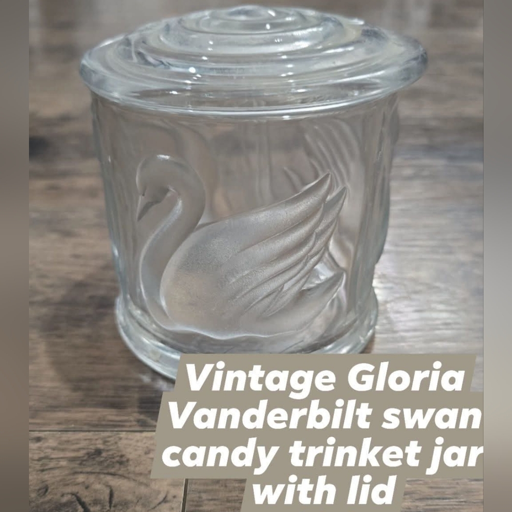 Vintage Gloria Vanderbilt glass candy dish